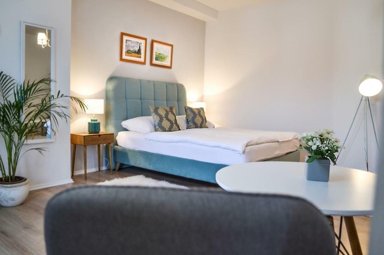 Happy Studio Apartment โมสตาร์ ภายนอก รูปภาพ
